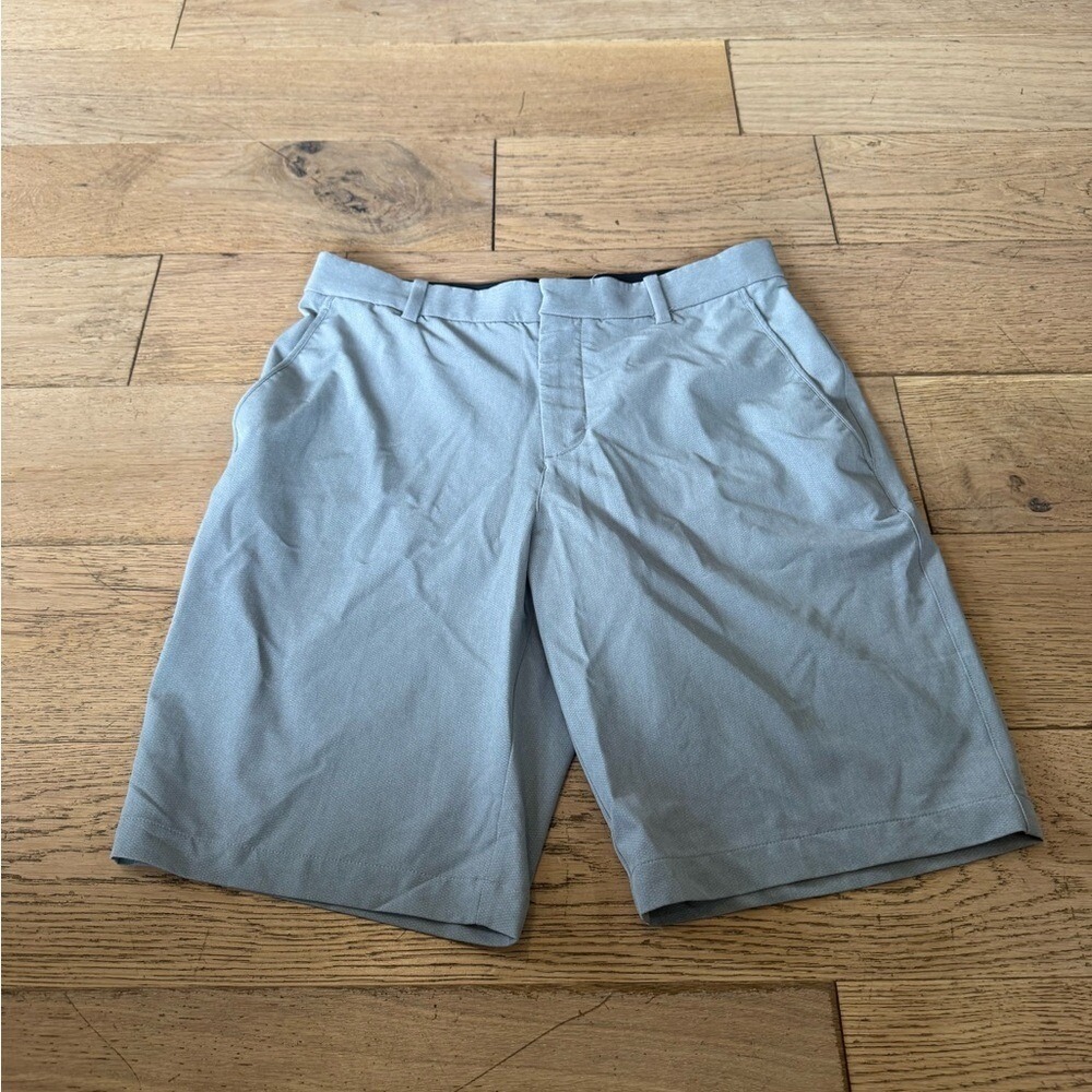Nike Golf Men's Light‎ Gray Shorts Men's Sz 32 (535)